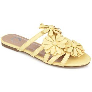 JOURNEE COLLECTION DOLLIAH YELLOW ROSETTE FLAT SANDALS/NWOT/6.5M